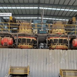 時(shí)產(chǎn)800噸制砂生產(chǎn)線(xiàn)寶雞梅縣某石場(chǎng)